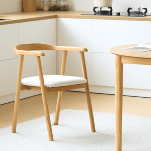 Jocelyn ruokapöydän tuolit tammea ja beige kangasistuin