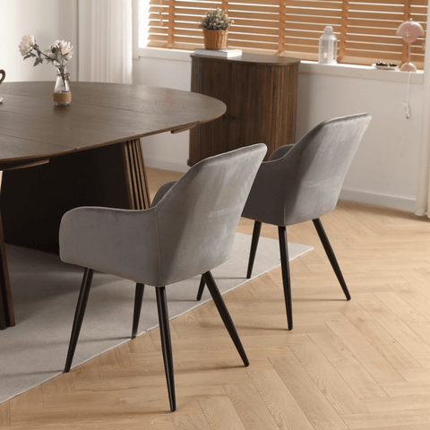 Carlo ruokapöytätuoli - Harmaa veluurinen käsinojilla varustettuna