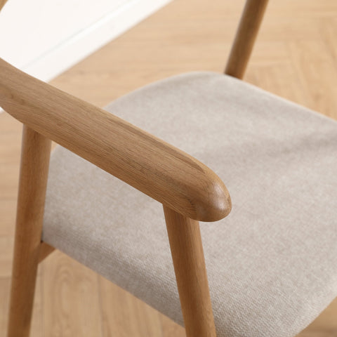 Jocelyn ruokapöydän tuolit tammea ja beige kangasistuin