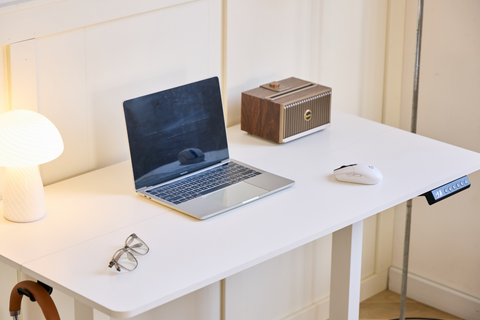 Damian korkeussäädettävä pöytä 120x60 cm valkoinen