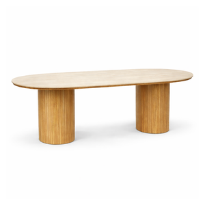 Enzo soikea ruokapöytä, jossa on beige kivipöytälevy ja tamminen lamellijalusta 220x100x76 cm